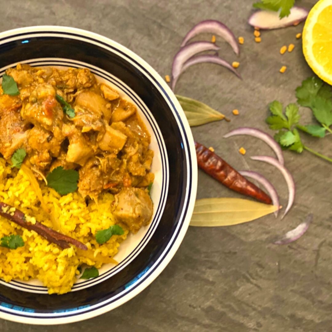 Anar Gourmet Foods, all natural, gluten-free, grandma's spicy chicken curry seasoning and recipe, chicken curry with coconut rice, chilies, and onions
